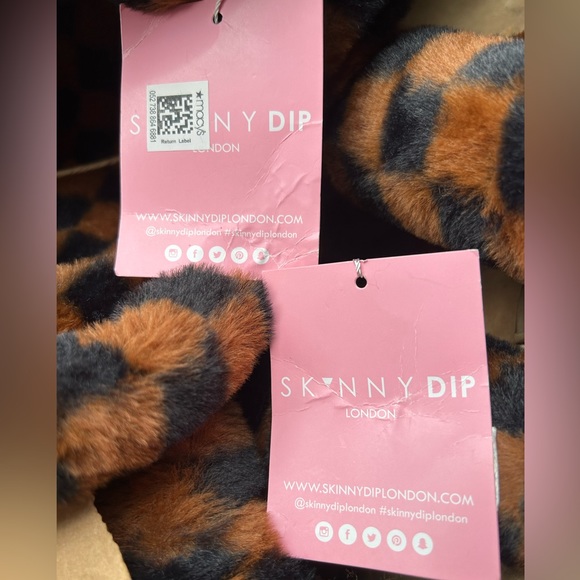 Soft Checkerboard Fluff Shoulder Bag & Matching Tote 👜 Bag. Brand New @ Macy’s - Picture 6 of 8